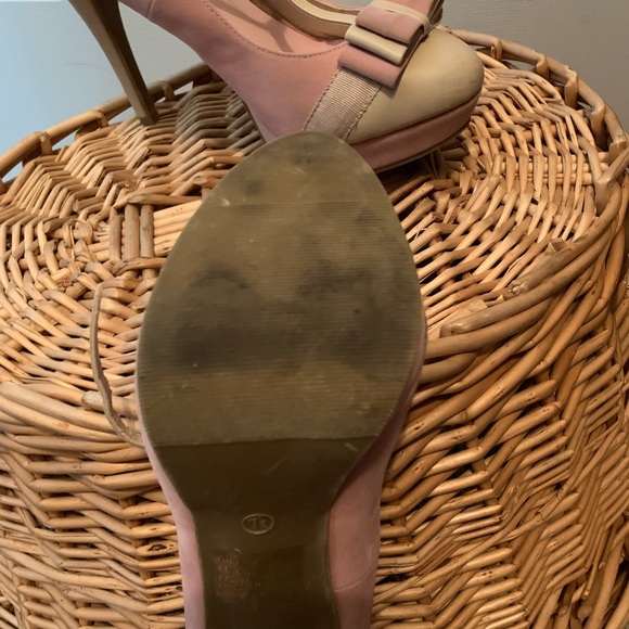 Charming Charlie pink bow heels - Picture 6 of 6